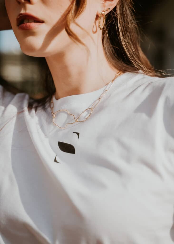 Life’s too short to wear boring clothes T-shirt — fotografia 4
