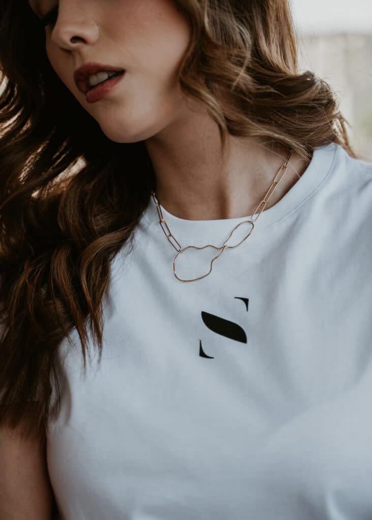 Life’s too short to wear boring clothes T-shirt — fotografia 1