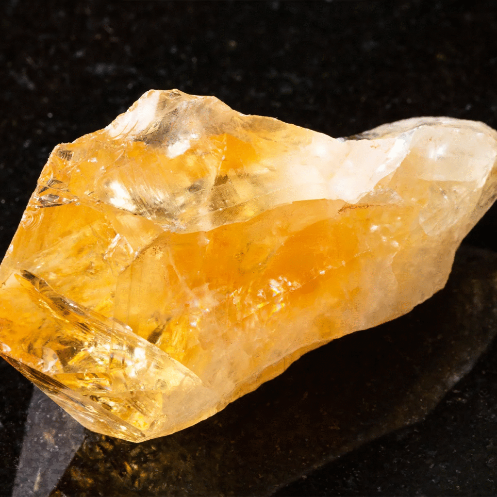 Cristal citrino que inspira o nome Sitrin